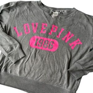 💖 Love Pink Gray Sweatshirt (XS) – Cozy & Stylish!